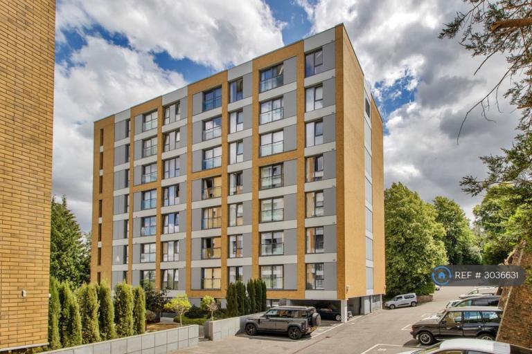 2 bedroom flat in London Road, Sevenoaks, TN13 (2 bed) (#3036631)