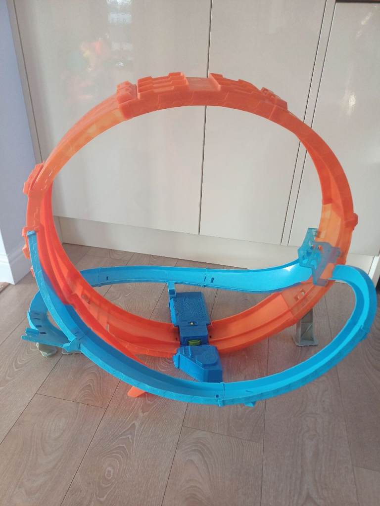 Hot wheels track, cars, massive loop mayhem 