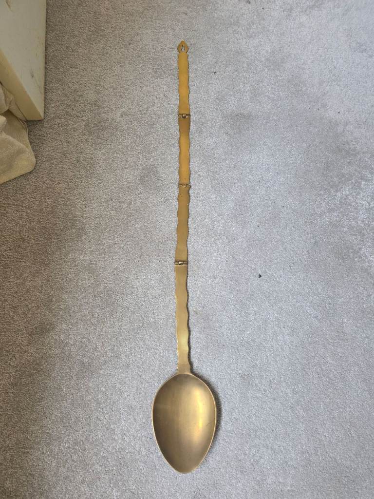 Brass wall spoon 
