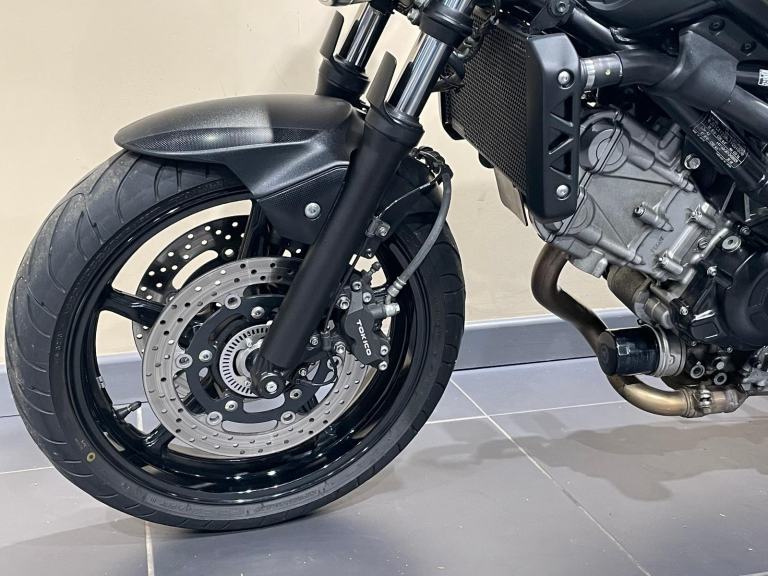 Suzuki SV650 SV 650 SV650A 2020 in Black 