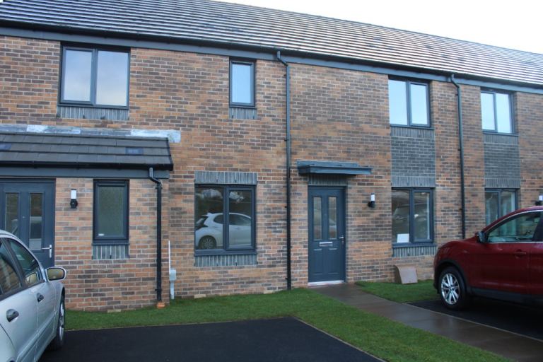 2 bedroom house in Brocken Brigg Road, Gilmerton, Edinburgh, EH17 8YY