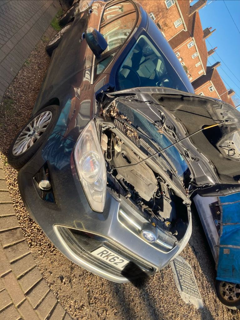 Ford c-max titanium 1.6 turbo ecoboost 150 2012 petrol (breaking for parts)