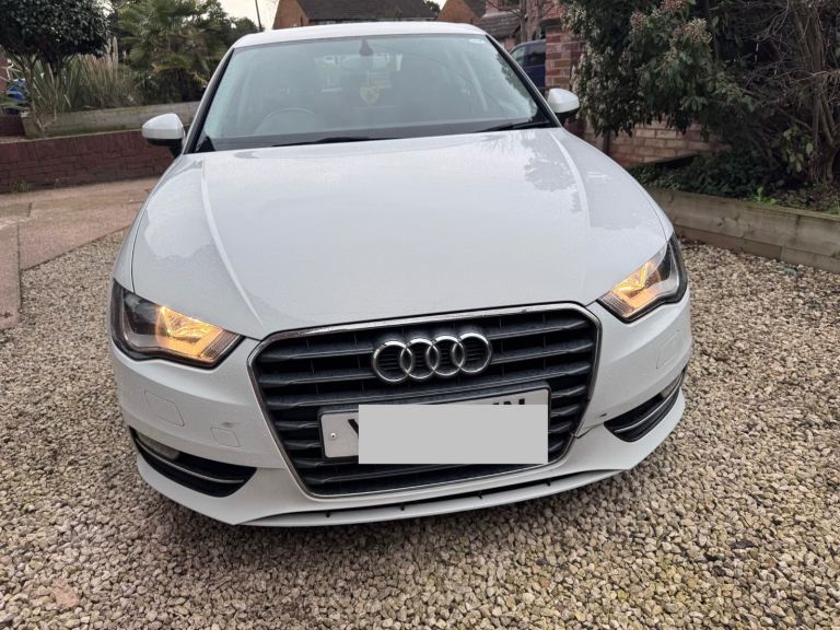 Audi, A3, Hatchback, 2015, Semi-Auto, 1968 (cc), 5 doors