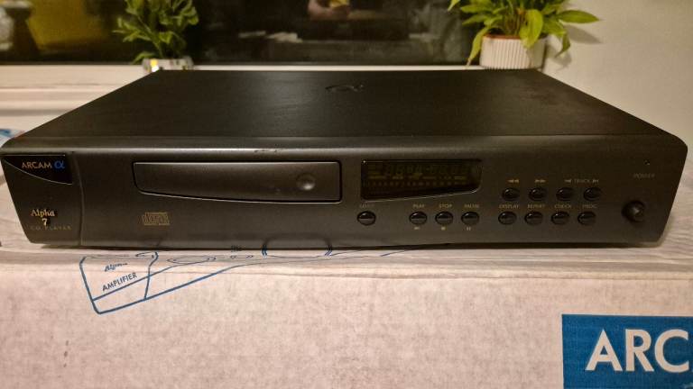 Arcam Alpha 7 (upgraded to DiVA CD82) - Audiophile CD player