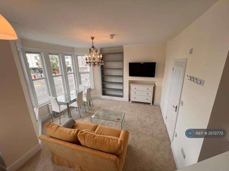1 bedroom flat in Fishponds Road, Bristol, BS16 (1 bed) (#2572773)