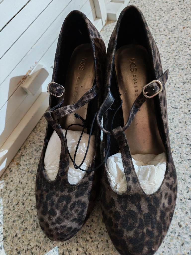 M&S ANIMAL PRINT LADIES SHOES, SIZE 6.5, NEW