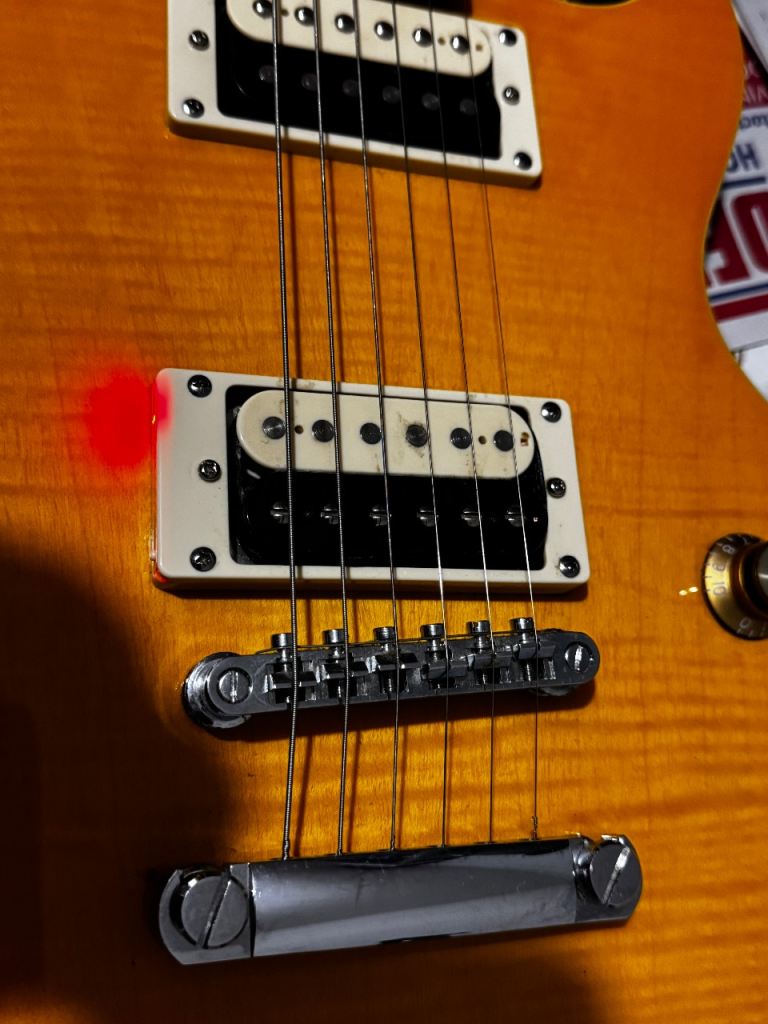 Lee Paul II Ephiphone Electric Guitar an Amp