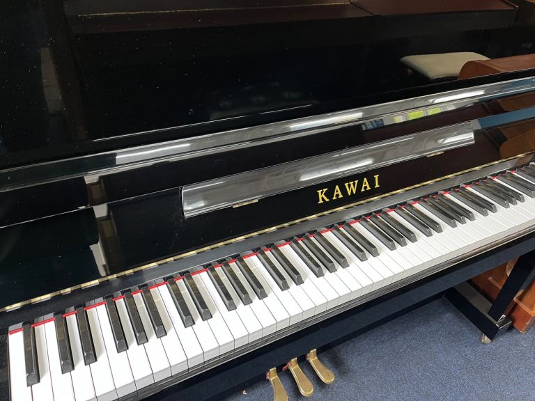 Upright Piano Kawai CL-3 (FREE LOCAL DELIVERY) within 10Mls TN157 Piano just been tuned 