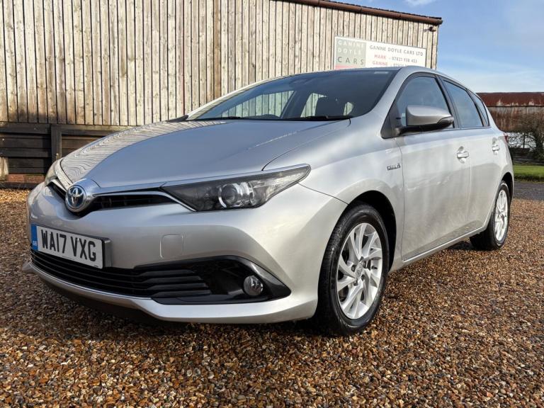 2017 Toyota Auris 1.8 VVT-h Business Edition CVT Euro 6 (s/s) 5dr (Safety Sense) Hatchback Hybrid...