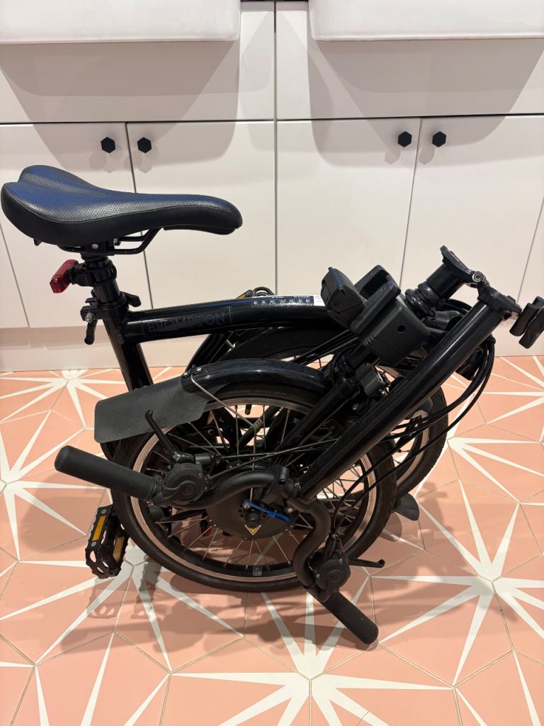 Electric Brompton 2023 C-line, black, excellent condition