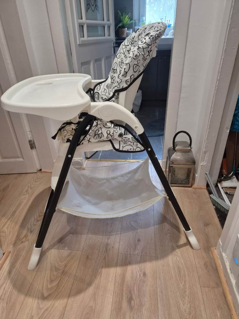Joie High Chair – White with Black & White Patterned Seat