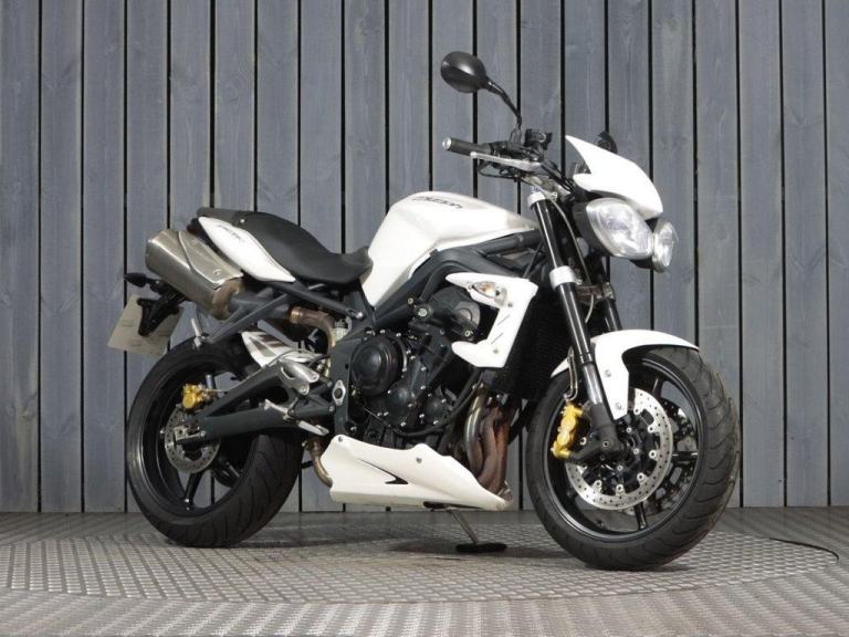2012 62 TRIUMPH STREET TRIPLE 675 R