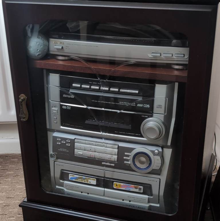 Hi-fi cabinet 