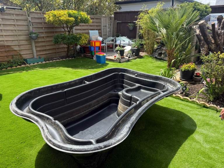 Pond 70L & Water Feature