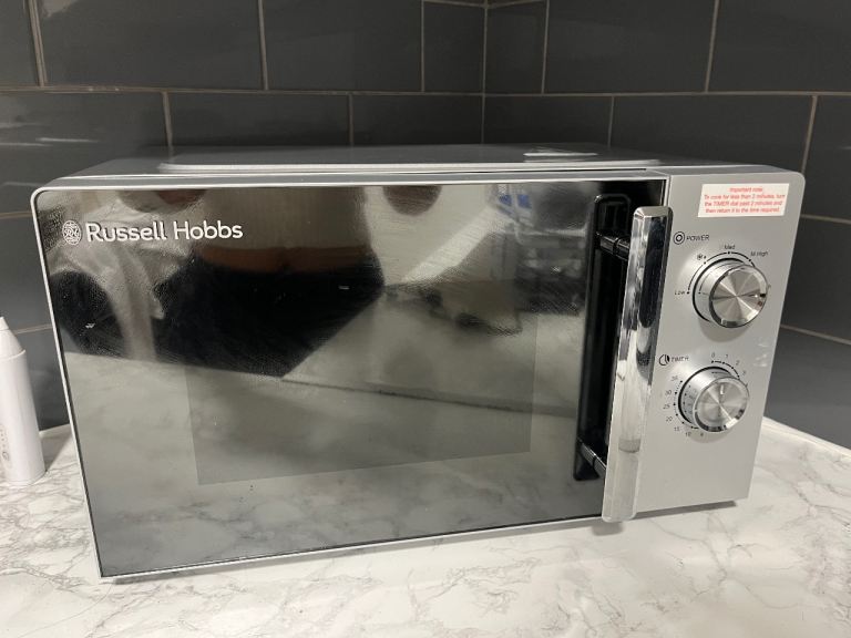 Russell Hobbs 700W Microwave - Silver, As Good As New