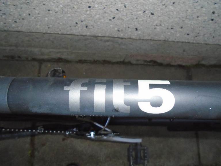B twin FIT 5 road bike, 22.5 inch lightweight frame, 28 inch wheels, 27 ...