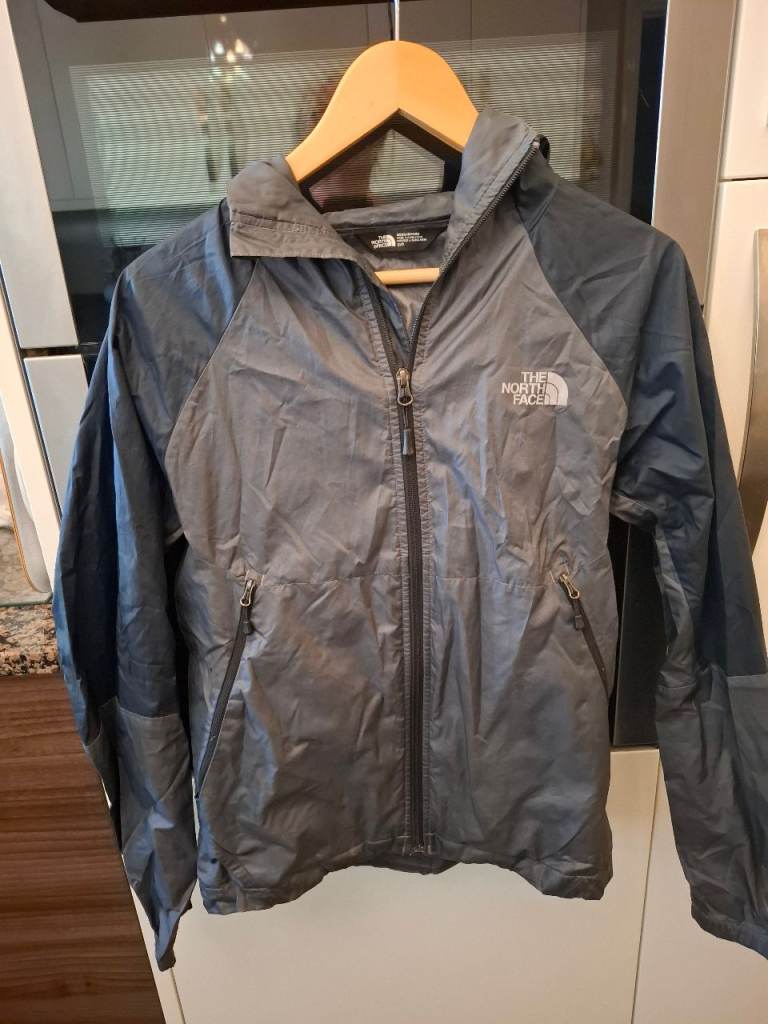 North face mens size small light weight Jacket.