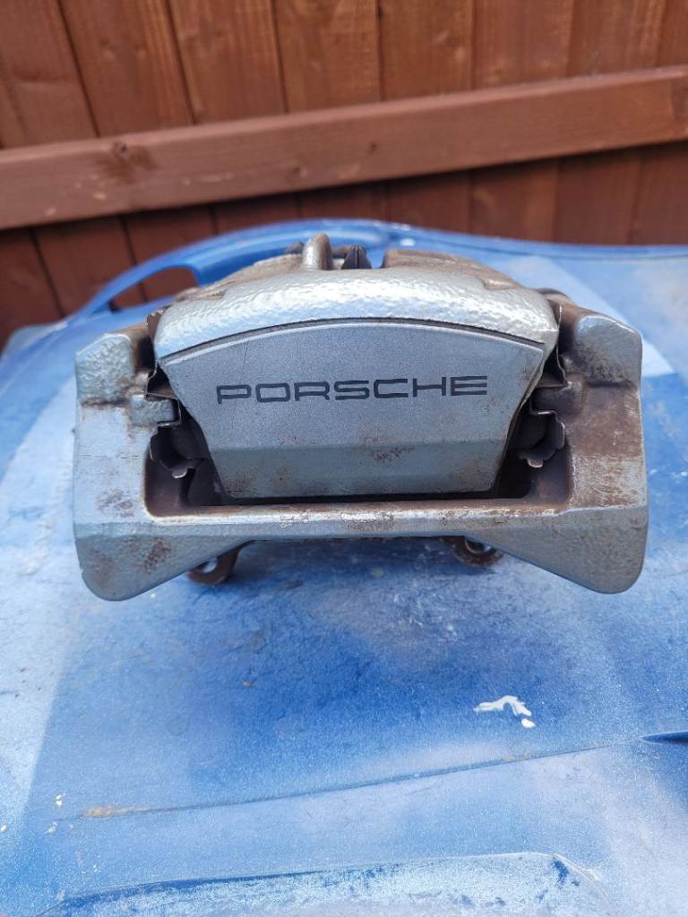 PORSCHE MACAN REAR BRAKE CALIPER 