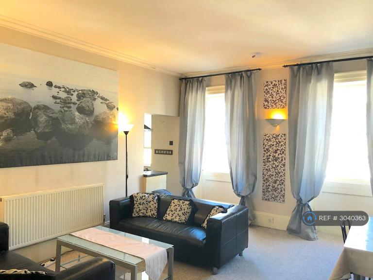 2 bedroom flat in Alfred Street, Bath, BA1 (2 bed) (#3040363)