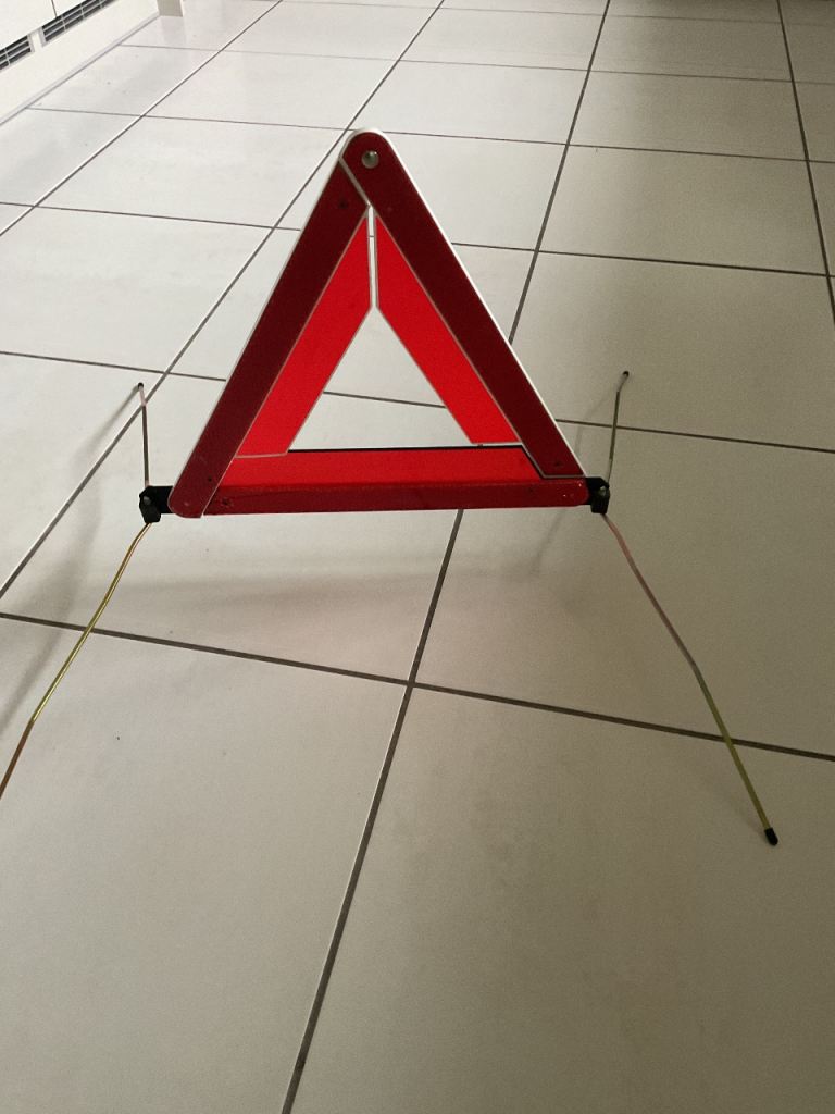 HAZARD WARNING TRIANGLE