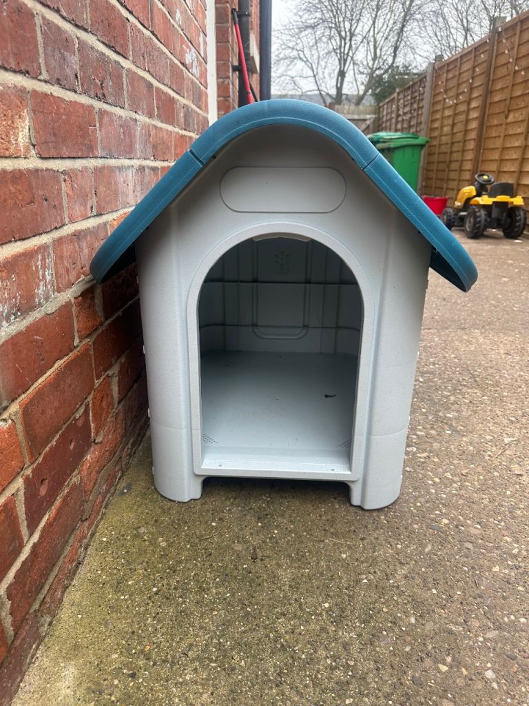 Dog/Cat house.