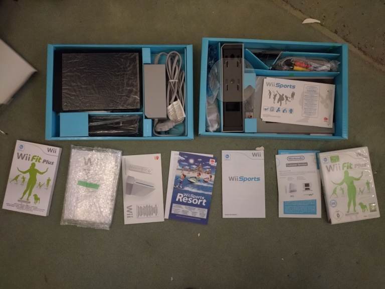 Nintendo Wii Console Black Motion Plus Sports Resort Pak Boxed Black Motion Plus