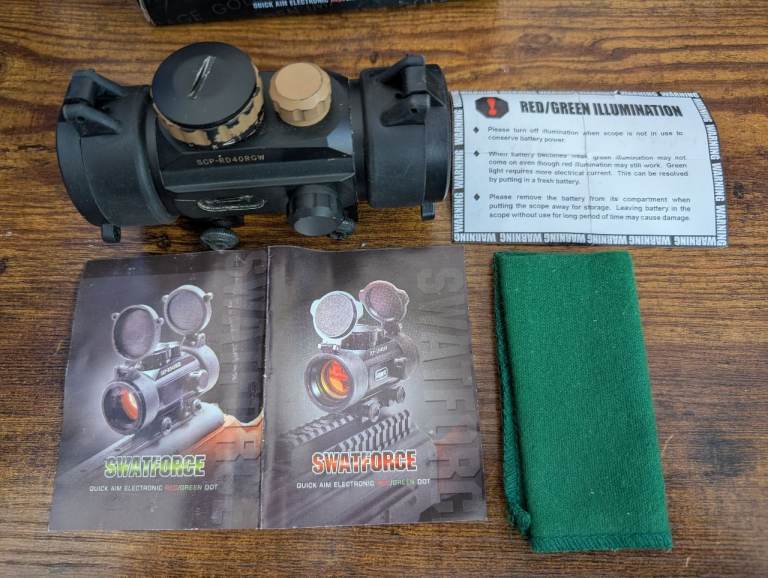 Leapers Swatforce SCP-RD40RGW Quick Aim Electronic Red Green Rifle Scope