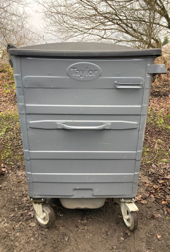 1100 litres wheelie bin 