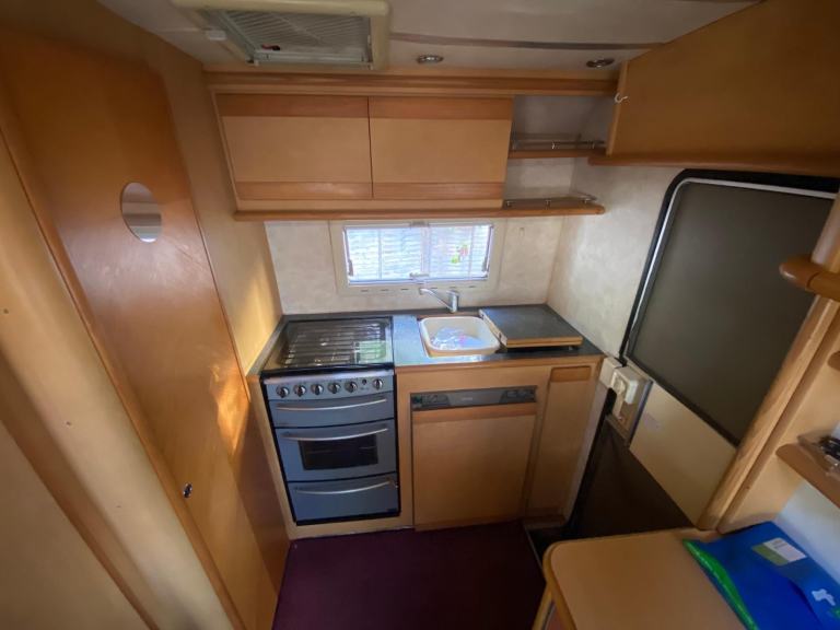 PEUGEOT ELDDIS AUTOSTRATUS - 5 BERTH - 72K MILES - BARGAIN BE QUICK 