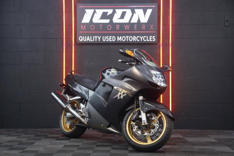 Honda CBR1100XX Super Blackbird 1100 Sports Tourer Petrol Manual (166 ps)