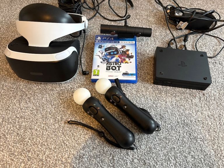 PlayStation VR Bundle with Headset, Camera, Motion Controls + Astrobot