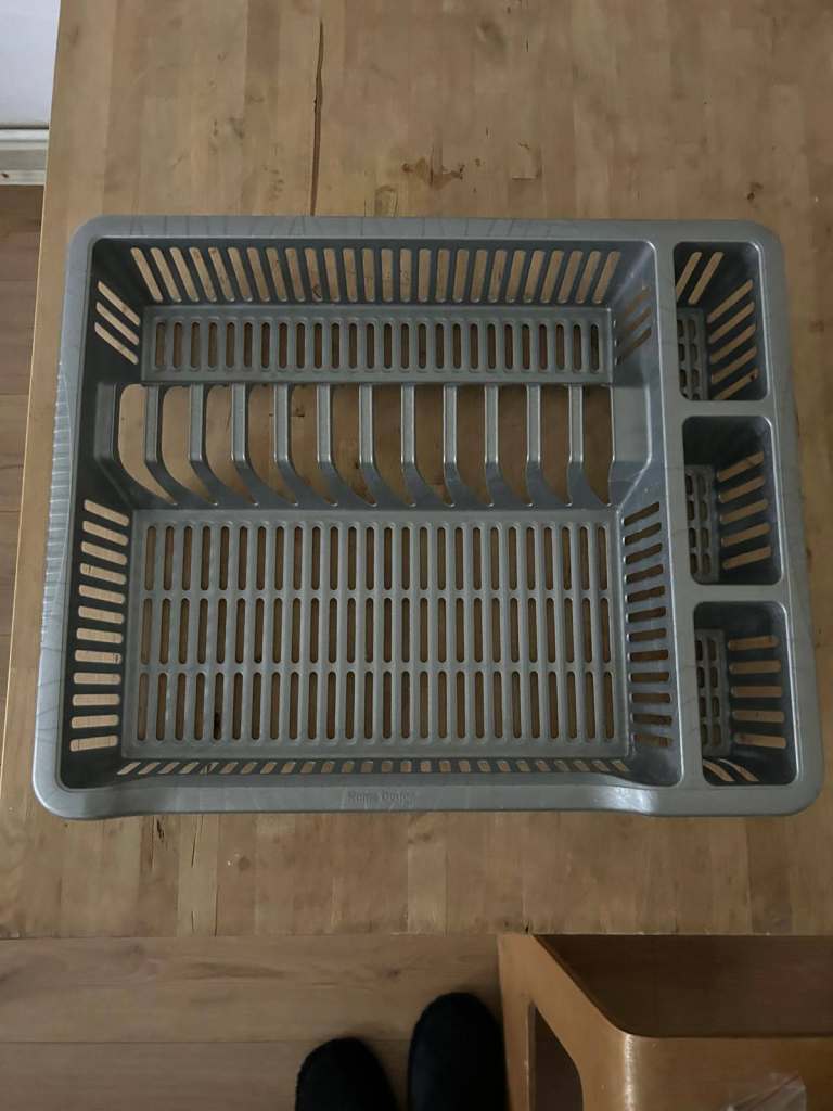 High Grade Extra Large Plastic Dish Drainer Plate and Cutlery Rack in Silver