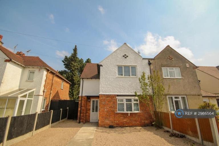 4 bedroom house in Rowditch Avenue, Derby, DE22 (4 bed) (#2986564)