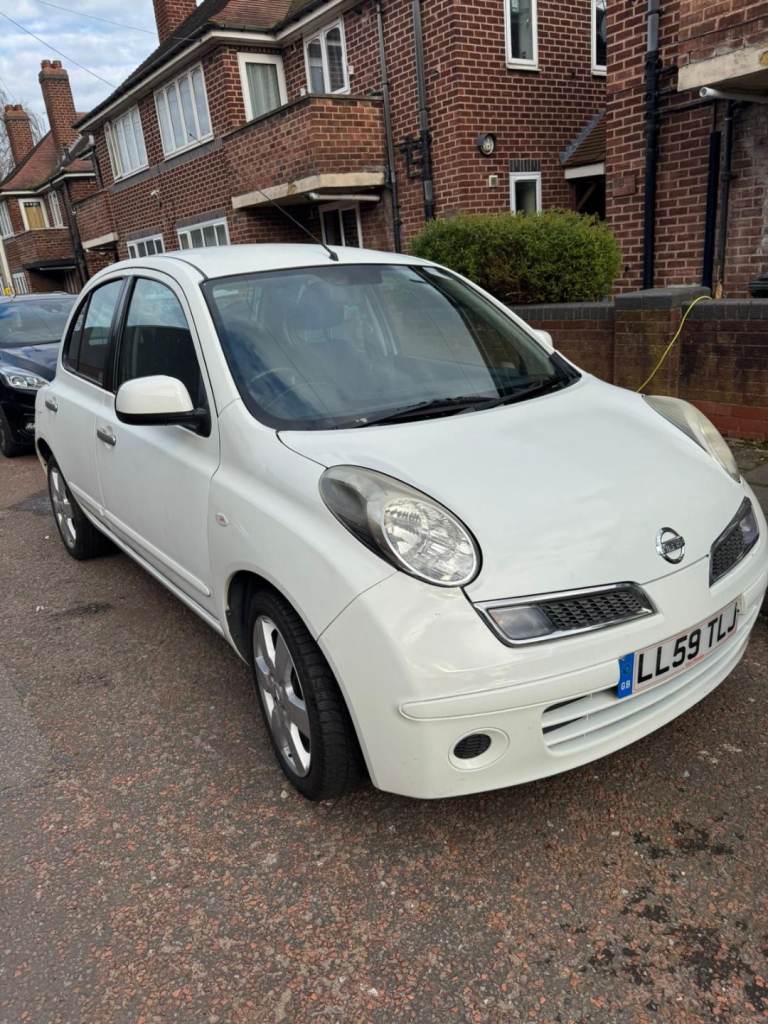 Nissan micra acenta 2009