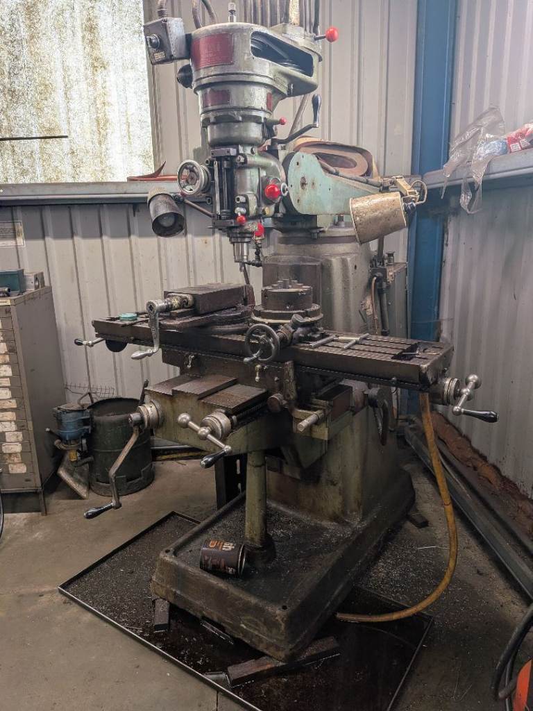 1960s Beaver Universal Mill and many accessories 