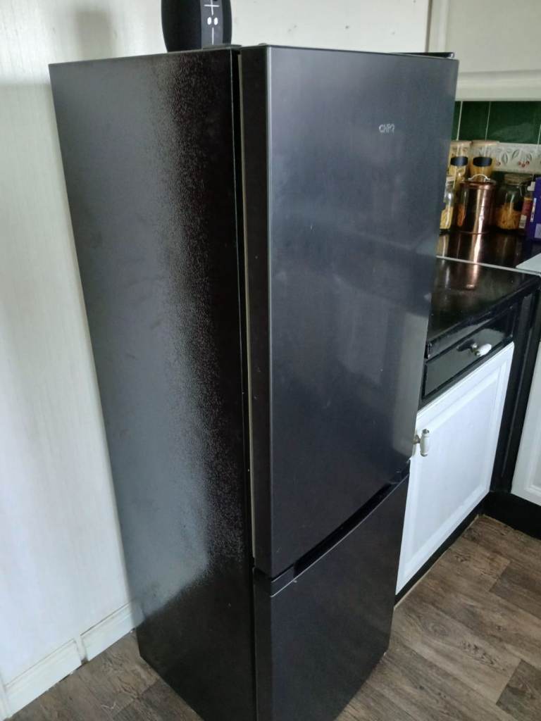 Fridge freezer 