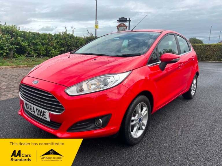 Ford Fiesta ZETEC 5 DOOR ONLY 54k FULL SERVICE RECORD 12 MONTH MOT 3 MONTH WARRA