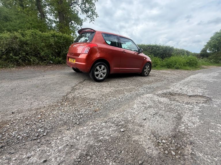 Suzuki, SWIFT, Hatchback, 2009, Manual, 1328 (cc), 3 doors
