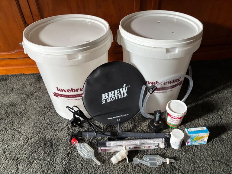 Lovebrewing Home Brewing Equipment Kit – Good Condition