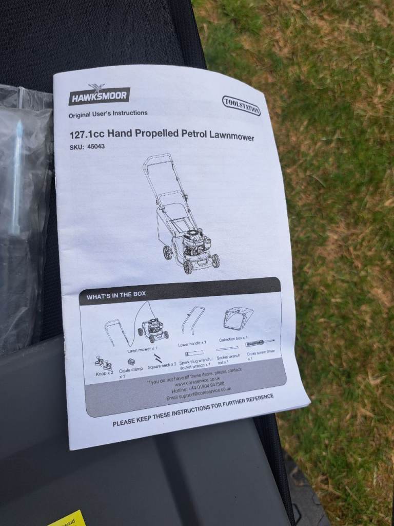 HAWKSMOOR Petrol Lawnmower 127.1cc 40cm cut Used Once=Like New.