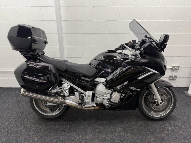 YAMAHA FJR1300A ** FULL LUGGAGE - HEATED GRIPS - 12 MONTHS MOT **