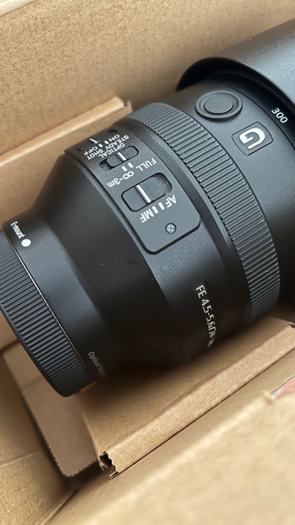 📸 Sony FE 70-300mm f/4.5-5.6 G OSS Lens (SEL70300G) – Full Frame E-Mount