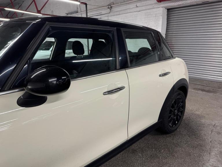 2015 MINI Hatch 1.5 Cooper 5dr HATCHBACK PETROL Manual