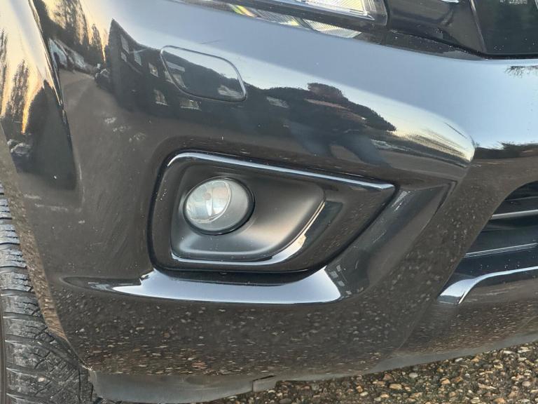 Nissan Navara 2.3 dCi N-Guard Auto 4WD Euro 6 4dr Diesel Automatic