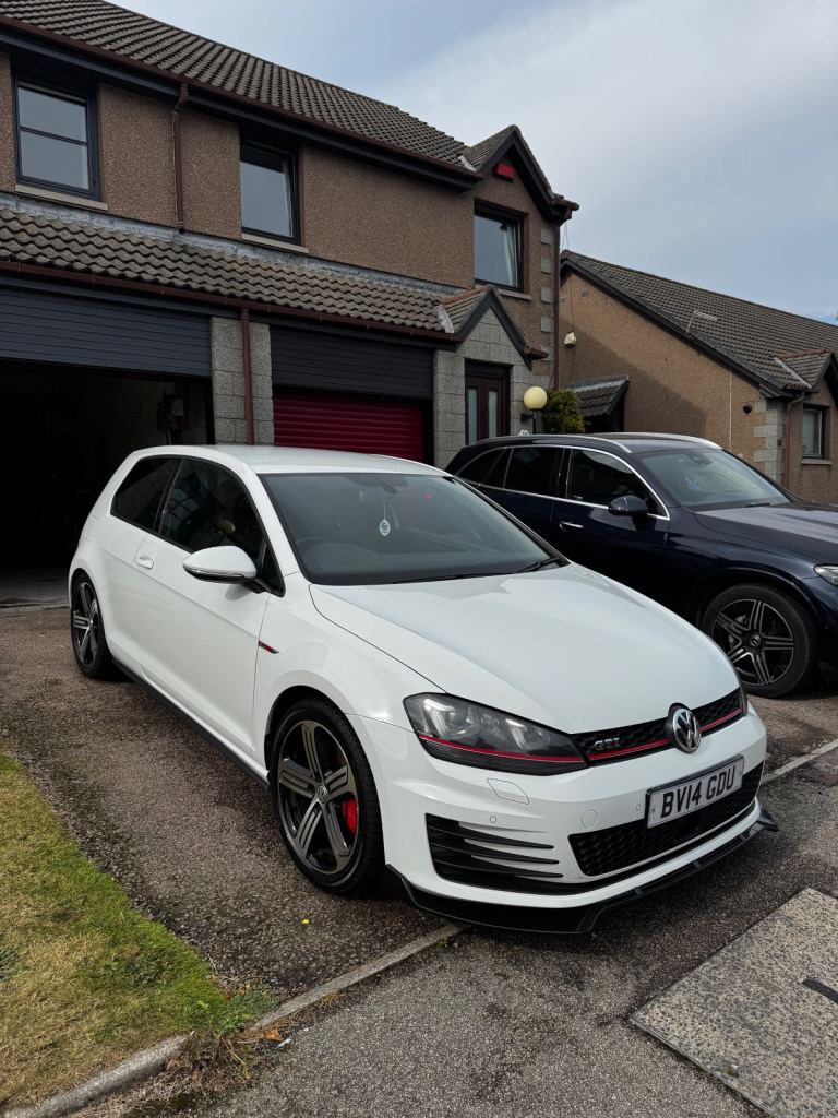 Volkswagen, GOLF, Hatchback, 2014, Manual, 1984 (cc), 3 doors