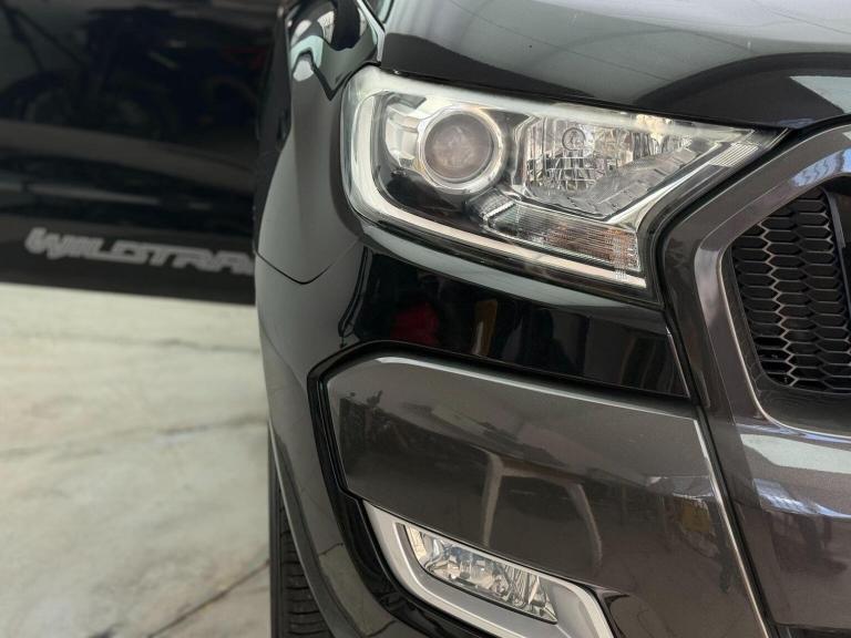 FORD RANGER 3.2 TDCi Wildtrak Auto 4WD Euro 5 4dr 2017