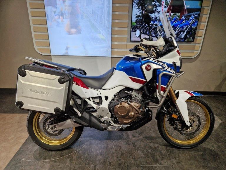 2018 HONDA CRF1000L AFRICA TWIN ADVENTURE SPORT IN WHITE