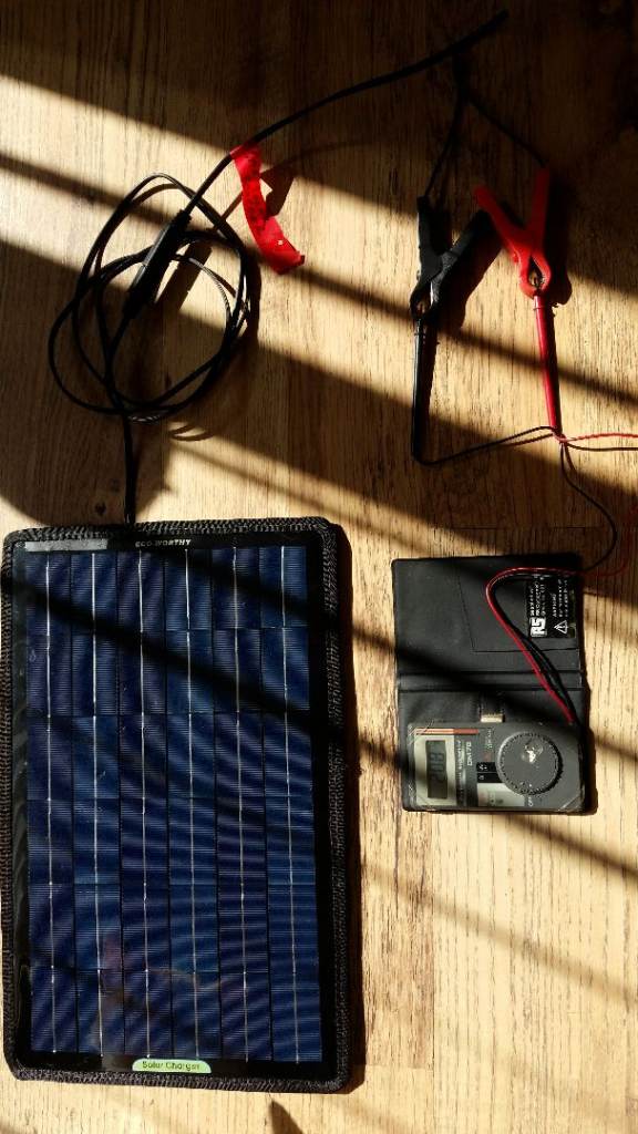 Ecoworthy solar battery charger 