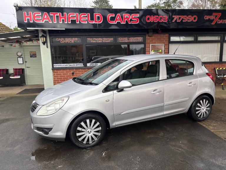 2007 Vauxhall Corsa 1.4i 16V Club 5dr HATCHBACK Petrol Manual