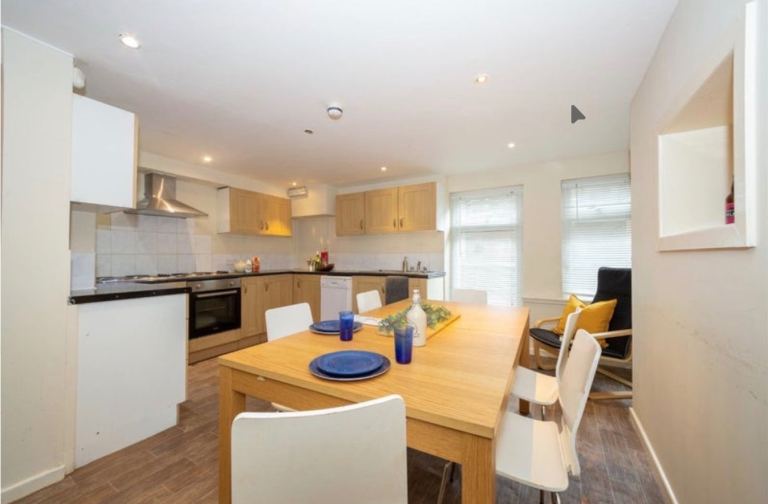 Bills Included single bedroom fully furnished